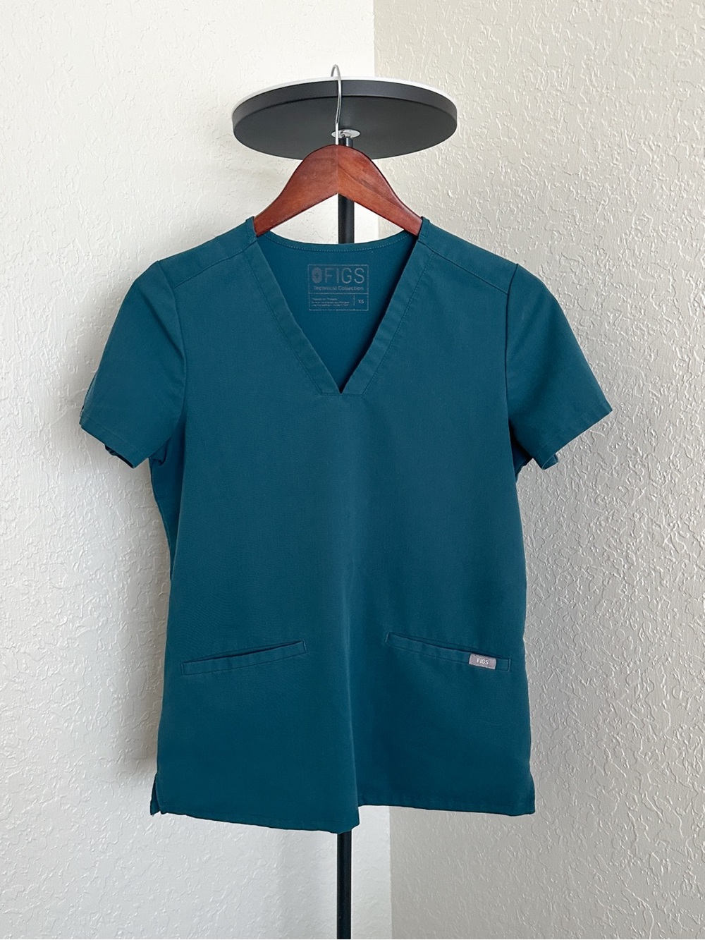 Figs XS Casma Scrub Top Caribbean Blue Womens
